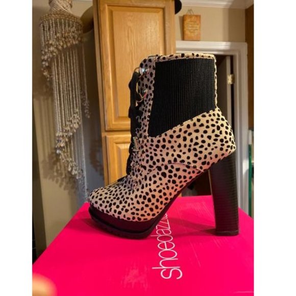 Bootie Cheetah Lace up Booties Winter Fall - Picture 4 of 9
